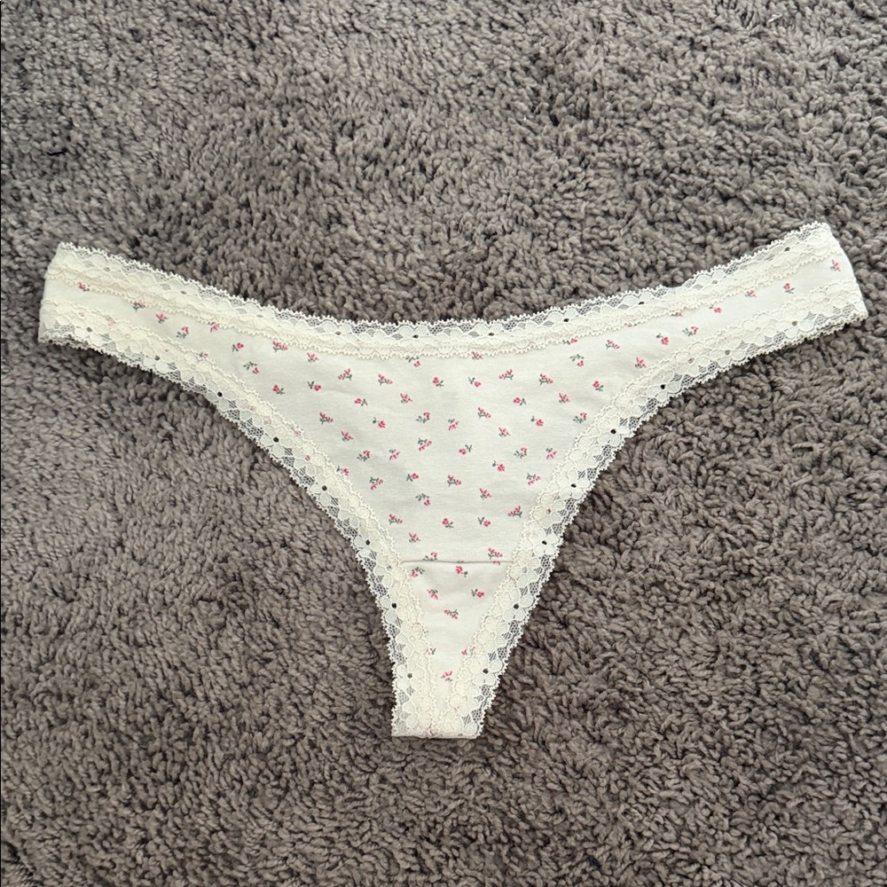 Floral Lace Trim thong